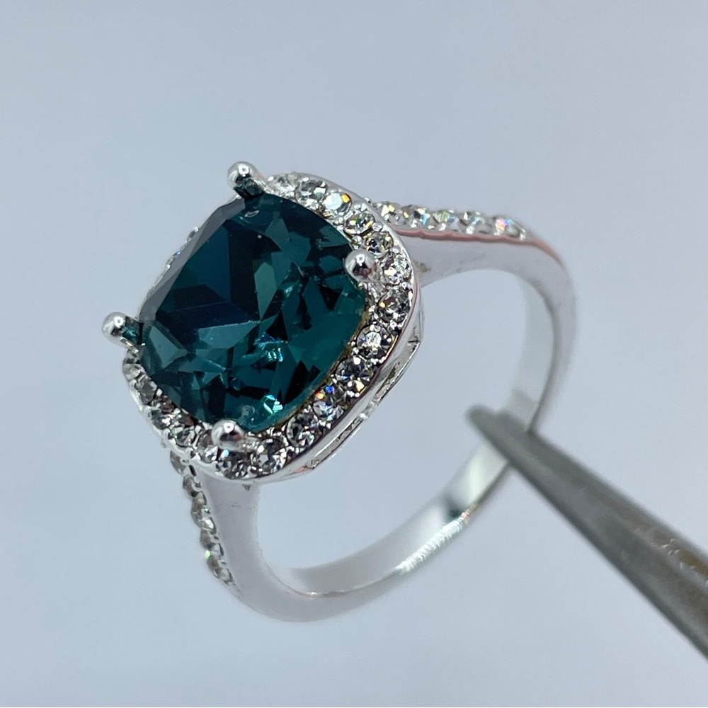 London Blue Swarovski Crystal Cushion Cut Halo Ring Silver Teal Statement Sz 8 - Picture 7 of 8